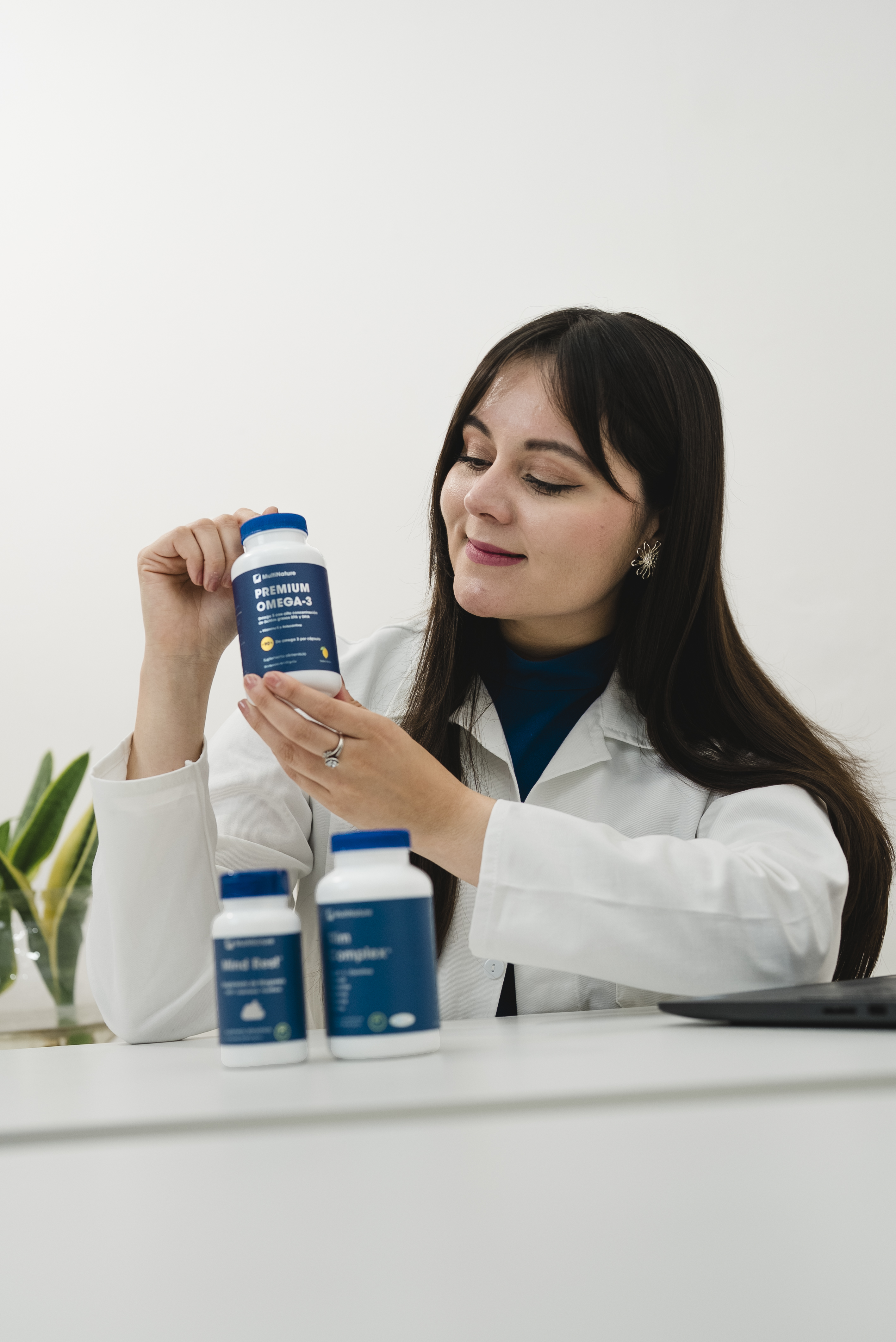Health professional with Multinature supplements